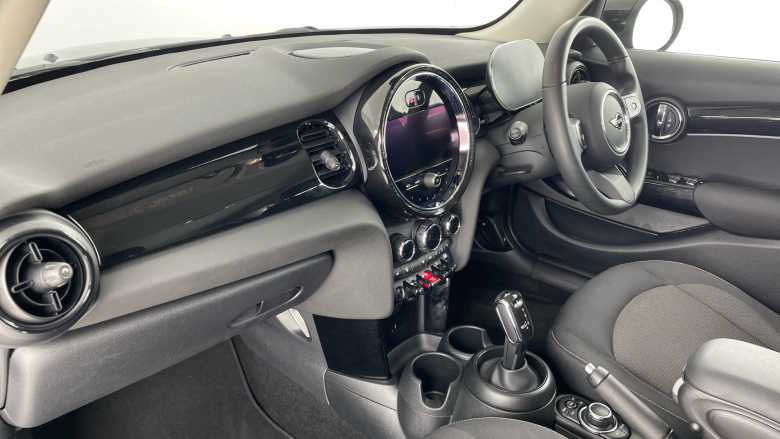 MINI Hatchback 1.5 Cooper Classic Premium 5dr Auto Petrol Hatchback